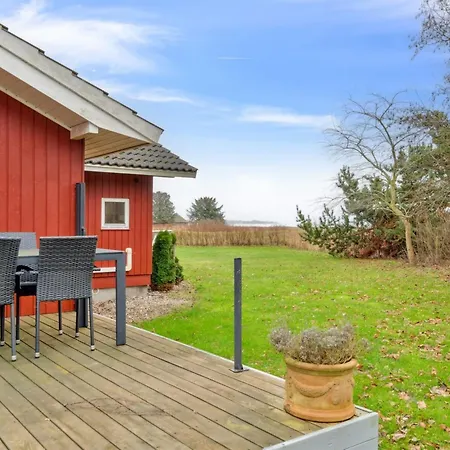 Holiday home Hjalmine - 225m From The Sea By Interhome