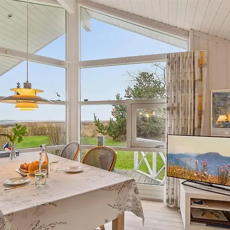 Сasa de vacaciones Hjalmine - 225m From The Sea By Interhome